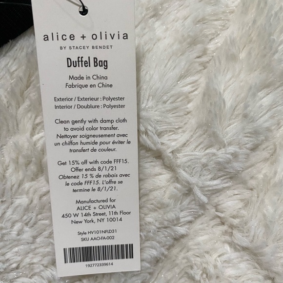 Alice + Olivia Daisy Print Bag & Reversible Hat - Picture 7 of 7